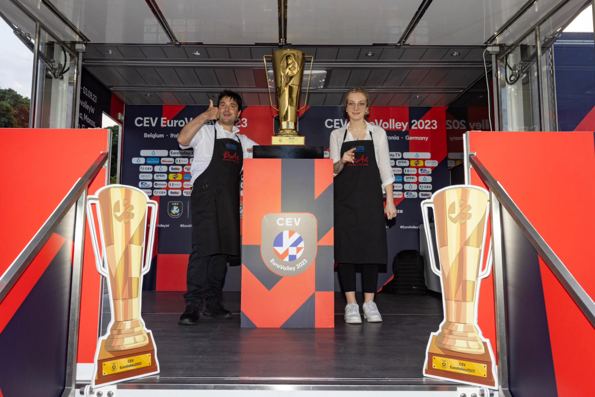La Coppa Eurovolley 2021 fa tappa al ristorante PizzAut Monza, interamente gestito da personale autistico