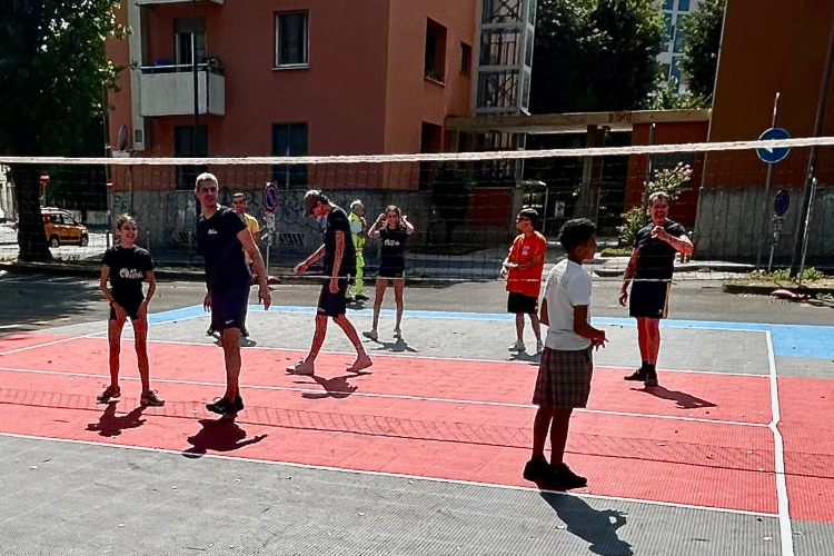 Ad Astra - Tutti in gioco, CSI MI, campo di pallavolo